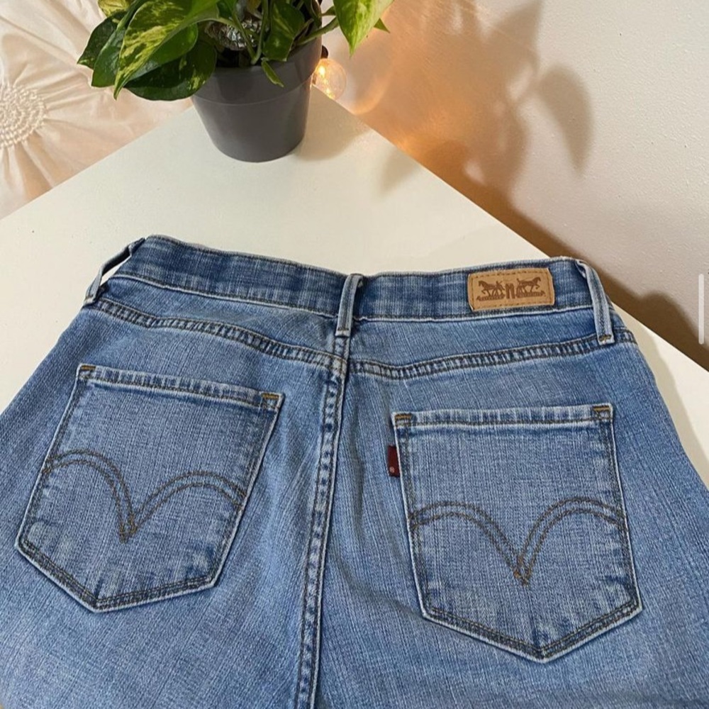 Levi’s 525 Straight